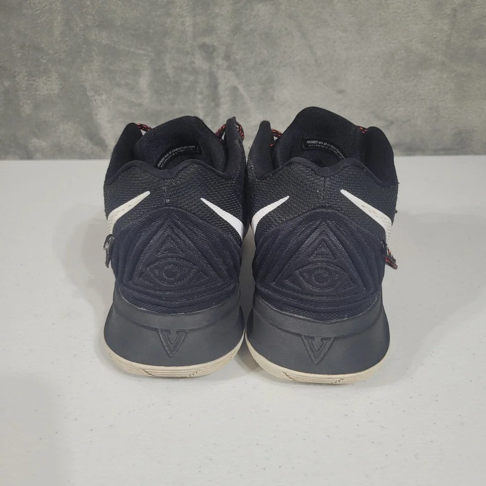 Nike Basketball Shoes Mens 8 Black Kyrie 5 Friends AO2918-006 TV Show Collab